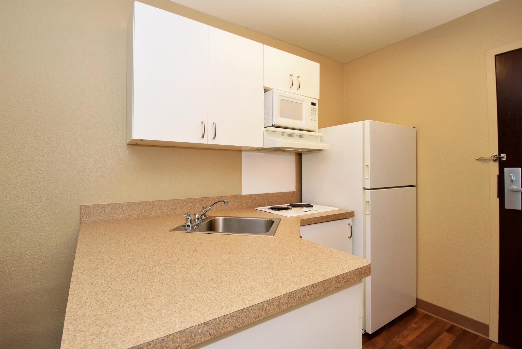 Extended Stay America Suites - Detroit - Dearborn Exterior photo
