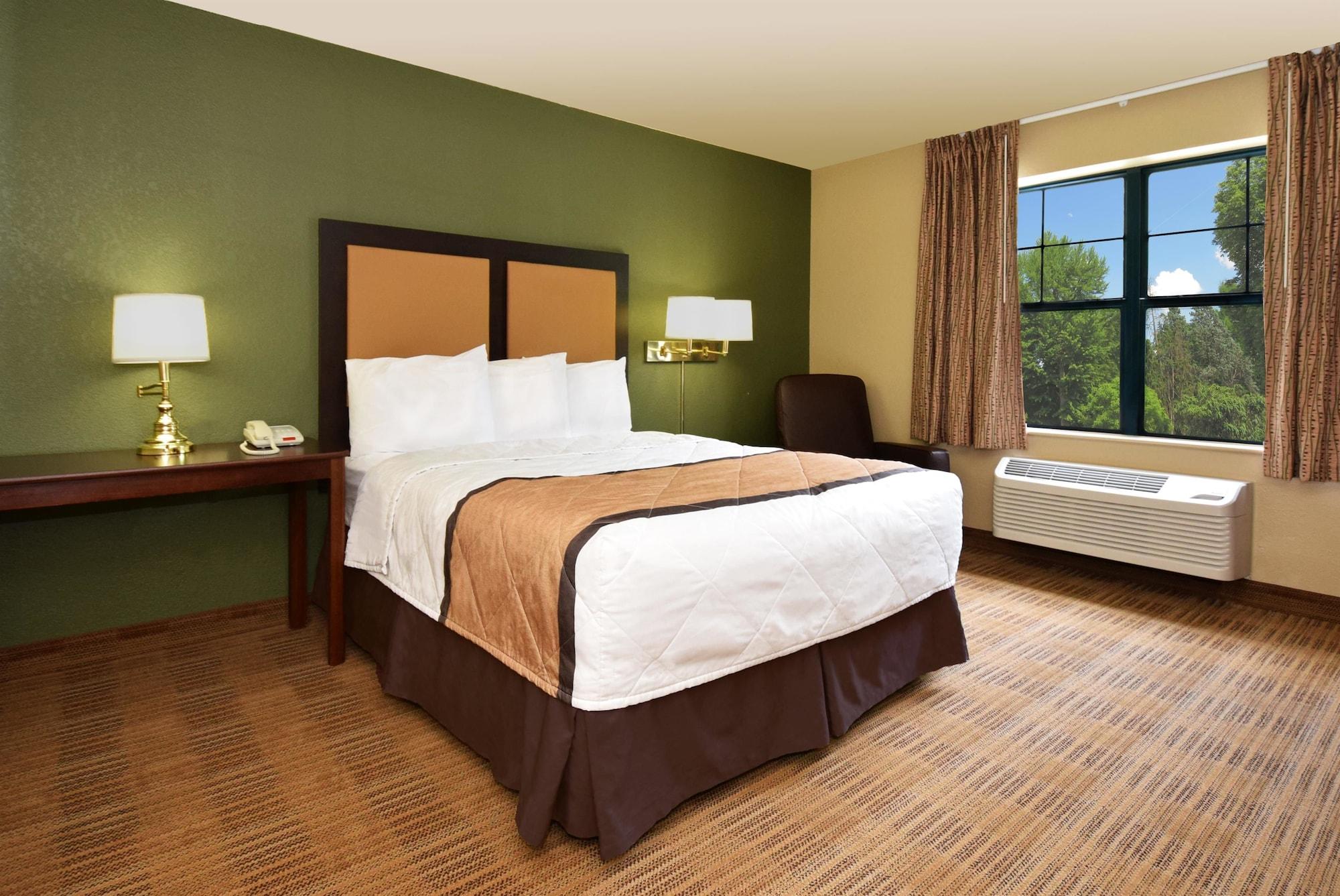 Extended Stay America Suites - Detroit - Dearborn Exterior photo